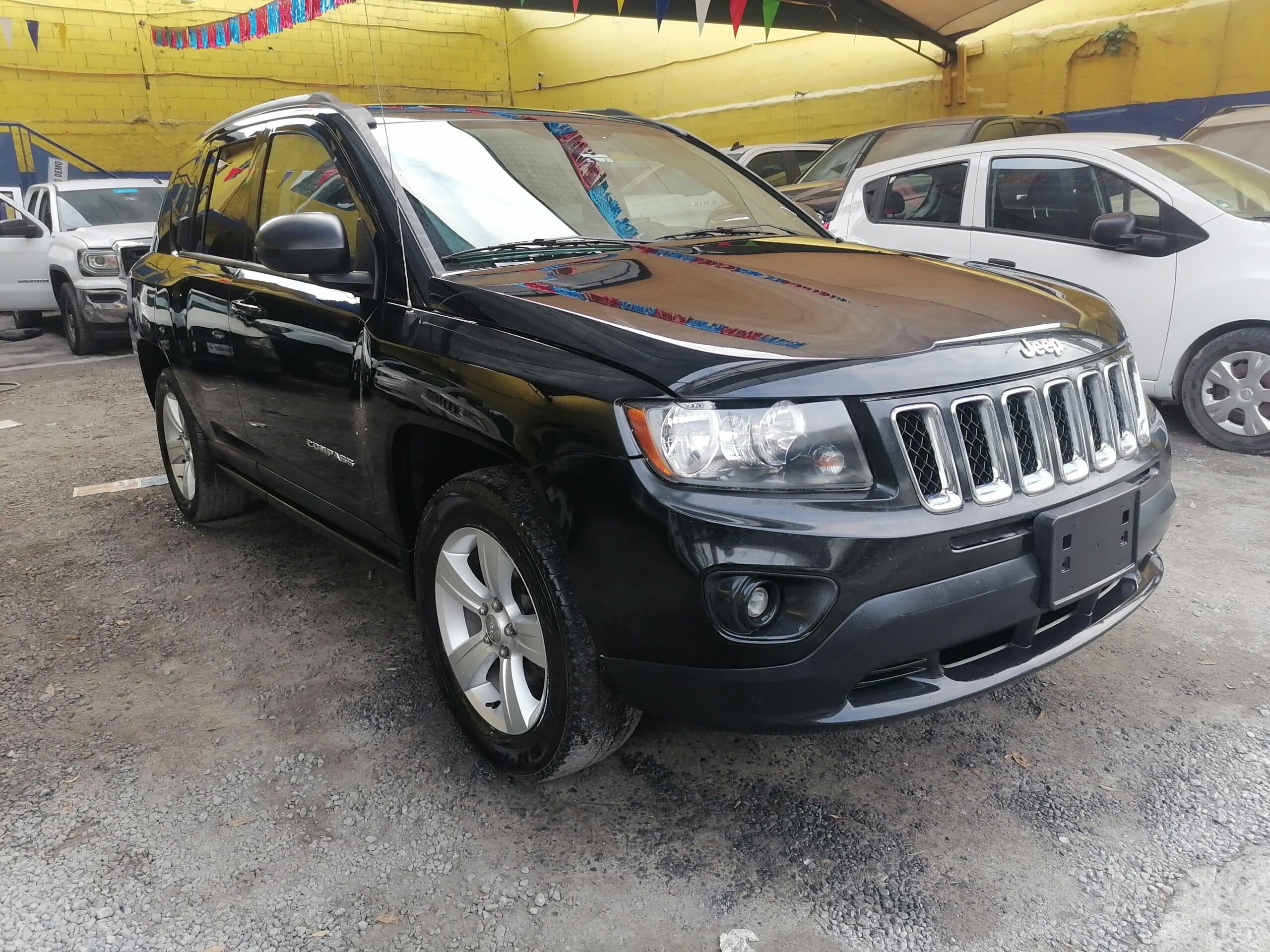 JEEP COMPASS — foto 1