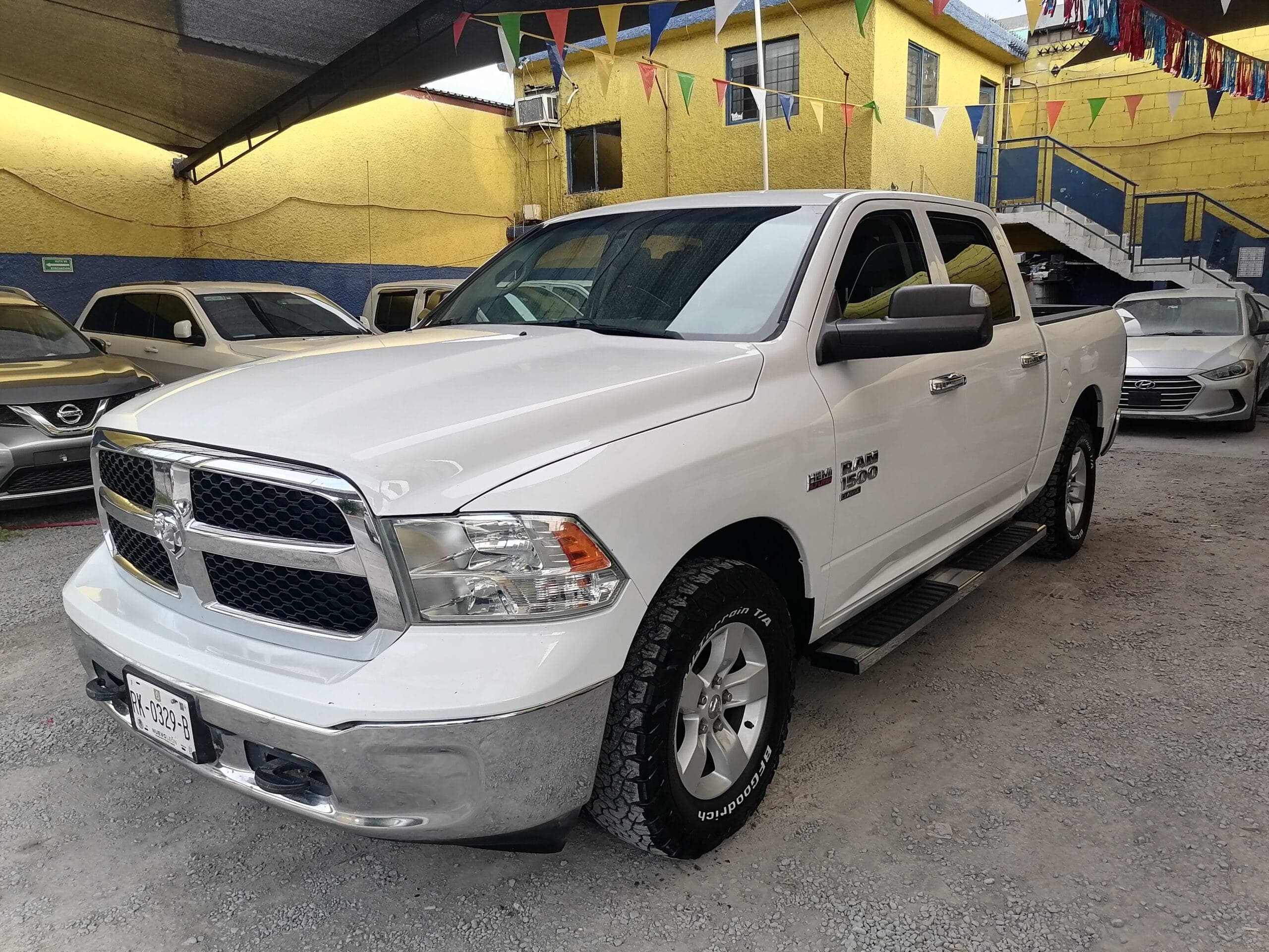 DODGE RAM SLT 4X4 — foto 1